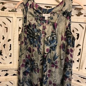 Blouse- multi color size 0X  brand is Fashion Bug